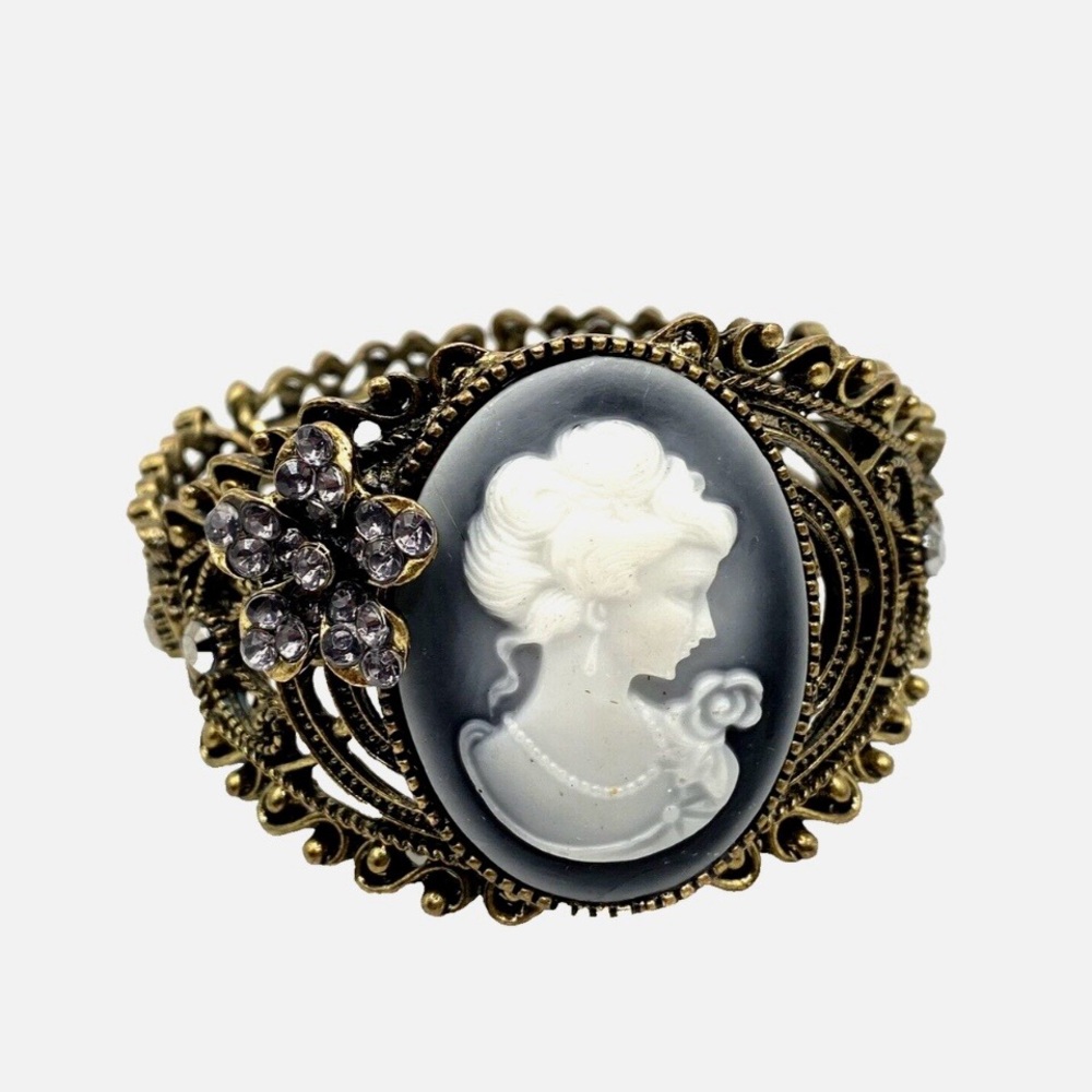 “VTG” Victorian Revival Blue White Cameo Bracelet Purple Rhinestone Flower